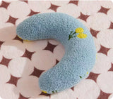 Little Pillow For Cats Fashion Neck Protector Deep Sleep Puppy U-Shaped Pillow Pets Pillow Kitten Headrest Dog Sleeping Pillow Pet Products